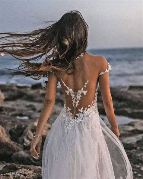 Tattoo Effect Wedding Dresses To Impress Your Guests