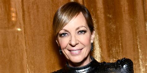 Allison Janney Debuts Her New Hairdo With Her Natural Hair Allison