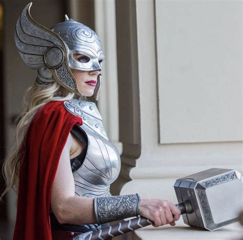 Pin By Doosans Dashboard On Cosplay Only The Best Lady Thor Cosplay Female Thor Thor Cosplay