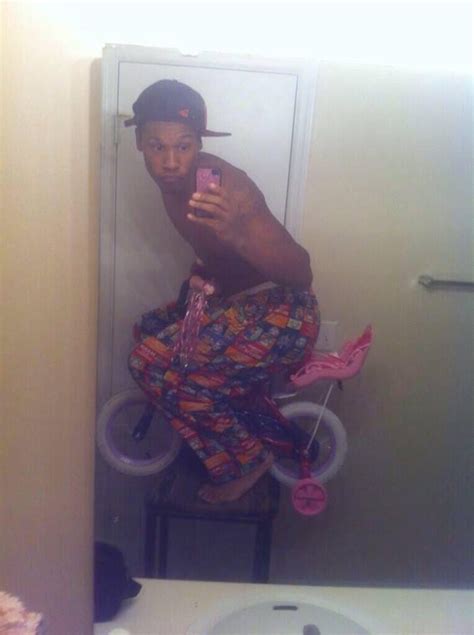 There S Something Called The Selfie Olympics And It S Causing