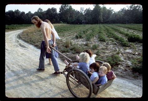 Rare And Unseen Color Photos Of Americas Hippie Communes From The