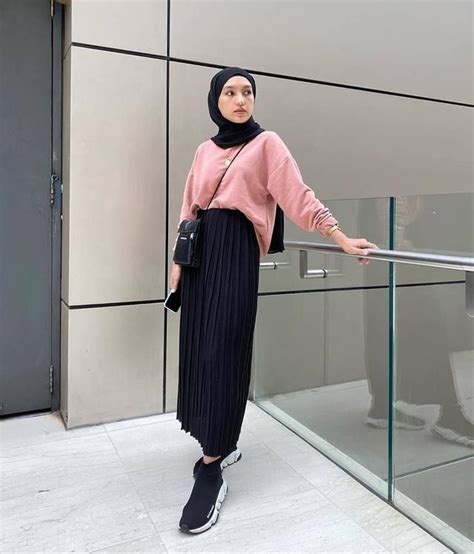 5 inspirasi hijab ootd pakai rok plisket model pakaian hijab gaya model pakaian gaya berpakaian