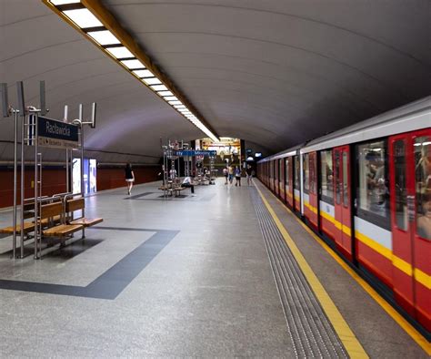 Utrudnienia w metrze Dlaczego metro nie jeździ Skrócona linia M1 i