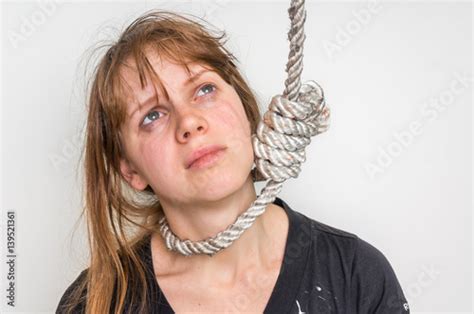 Woman With A Noose Around Her Neck Suicide Concept Acheter Cette Photo Libre De Droit Et