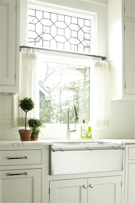 It is an elegant element of decoration invented by the frenchmen. Guide to Choosing Curtains For Your Kitchen