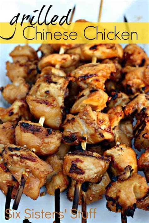 Juicy grilled chicken smothered in bbq sauce plus creamy, crunchy, fresh coleslaw makes these the easiest and tastiest grilled bbq chicken tacos you'll ever new favorite taco recipe right here! 12 Great Grilling Recipes You Should Try This Spring! - MomOf6