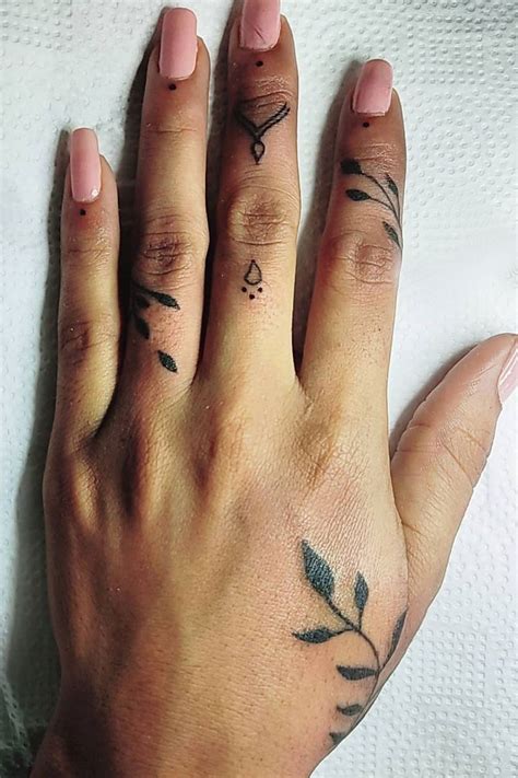 73 Cute Small Aesthetic Tattoos Images In 2019 Hand Poked Tattoo