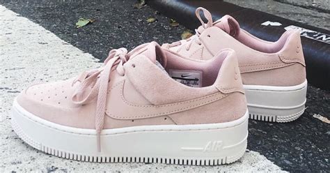 The tongue tag is the star of the show as it features a love letter design that can be opened to reveal heart graphics. Pink Suede Nike Air Force Ones | POPSUGAR Fashion