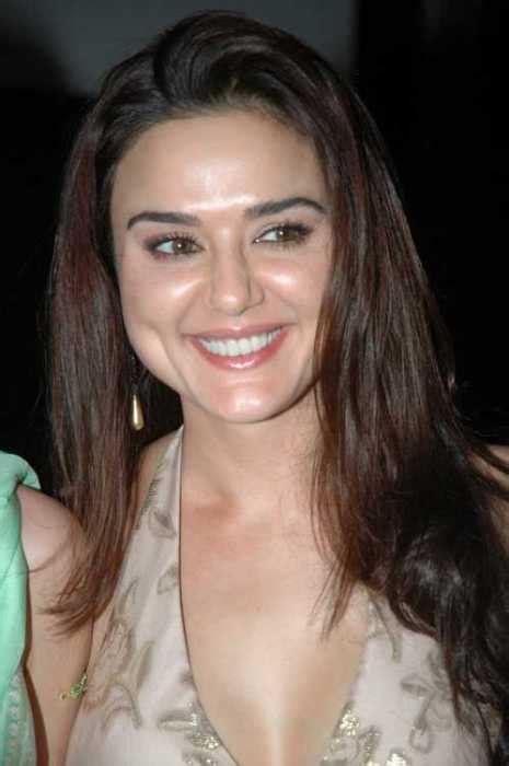 Very Hot Preity Zinta Pictures Hot Celebrity Pic