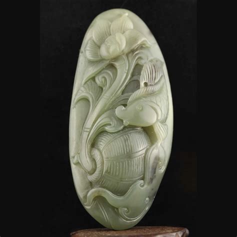 hetian naturel sculpté à la main de la vieille chine pendentif fleur de poisson en jade statue