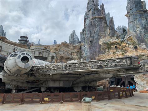 Guide To Visiting Star Wars Galaxys Edge At Disney World