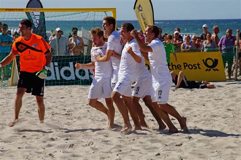 Vereinbaren sie gerne einen termin bei uns unter: Warnemünde Strand DFB Beachsoccer Cup Strandfußball ...
