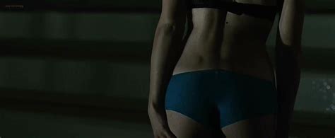 Nude Video Celebs Kristen Hager Sexy Requiem 2007