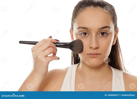Woman Applying Powder Foundation Stock Image Image Of Model