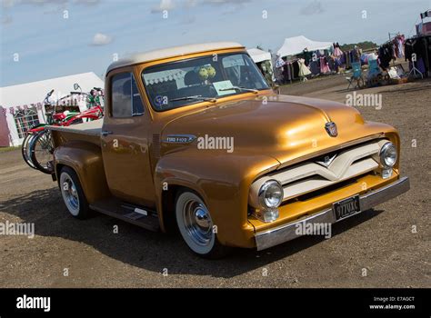 Ford F 100 Series Second Generation Pick Up 1953 56 With 239 Cid Ohv Y