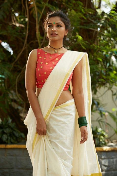 Gorgeous Kerala Saree Blouse Designs To Try This Year Styling