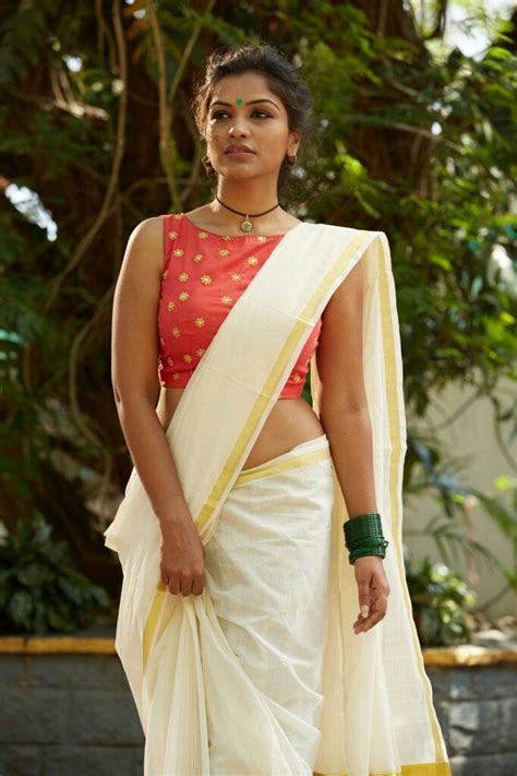 Gorgeous Kerala Saree Blouse Designs To Try This Year Styling Tips For Kasavu Saree