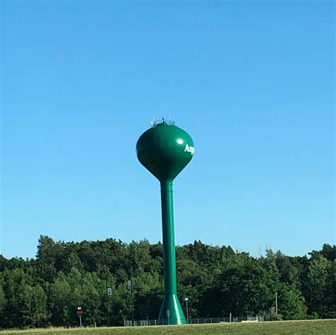 Pin By Sharon Terry On Unique Water Towers Or Not Water Tower Tower