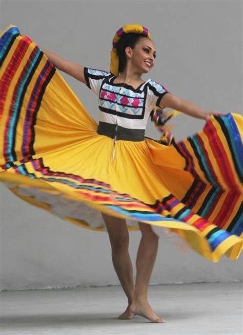 Michoacán Mexico Vestidos Tipicos De Mexico Traje Regional Trajes