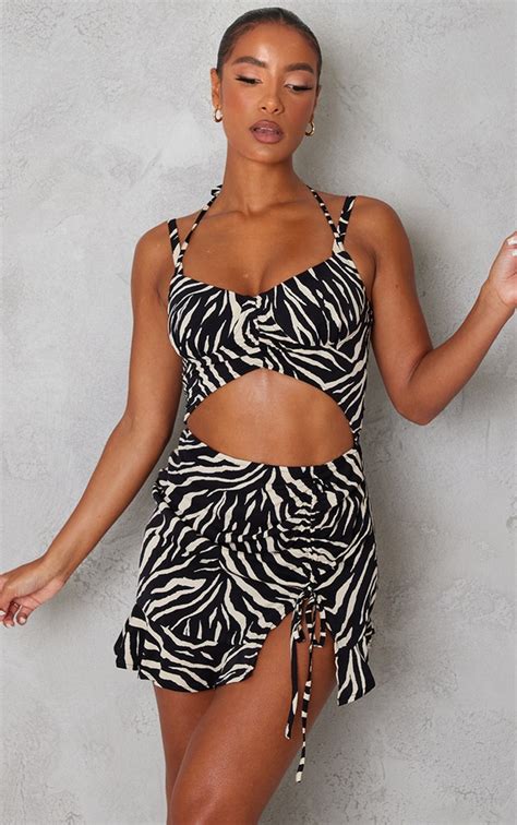 Monochrome Zebra Print Underwired Bodycon Dress Prettylittlething Usa