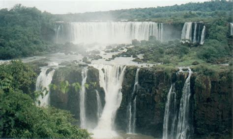 Life Around Us The Iguazu Waterfalls Argentina Brazil Border
