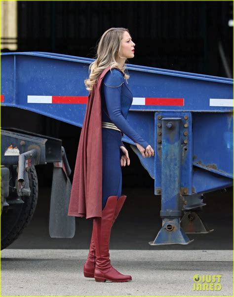 Photo Melissa Benoist Set Supergirl Vancouver 2021 14 Photo 4529956 Just Jared