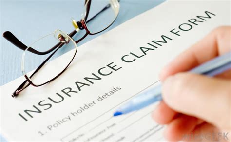 Need to file or track a home claim? What does an Insurance Investigator do? (with pictures)