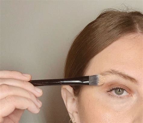 Eyebrow Concealer How To Use Concealer To Shape Eyebrows