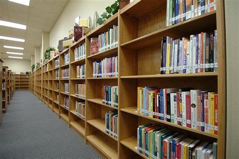 Library Book Shelves Reliable Hubs Engineering India Pvt Ltd