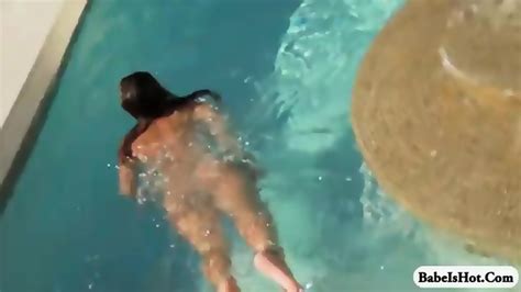 Big Tits Playmate Chelsie Aryn Shows Off Her Amazing Body Eporner
