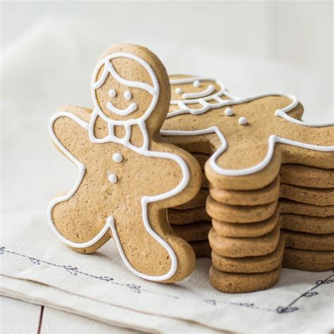 Gingerbread Cookies That Dont Spread In The Oven Baking A Moment
