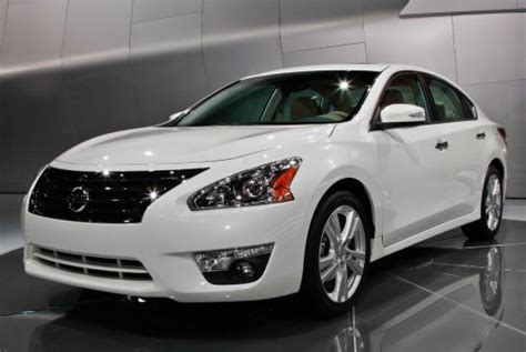 2015 Nissan Altima Price And Features Car Price News