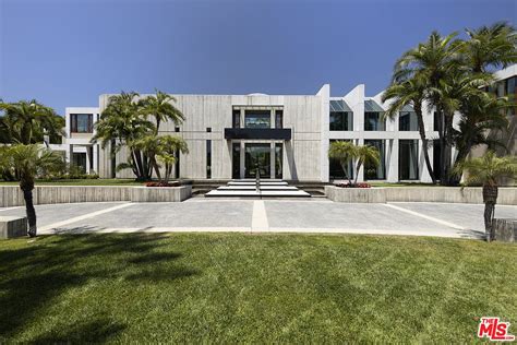 27000 Square Foot Modern Mega Mansion In Beverly Hills Ca The