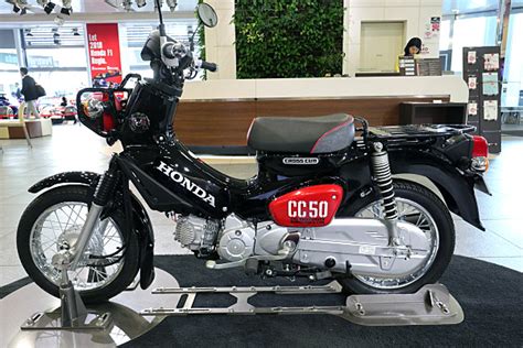 ホンダ クロスカブ 50 くまモン バージョン Honda Cross Cub 50 Kumamon Version Car And