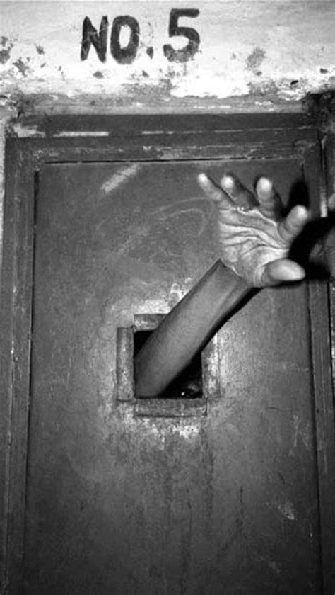 Horrifying Images Of Vintage Insane Asylums Creepy Gallery Ebaum S