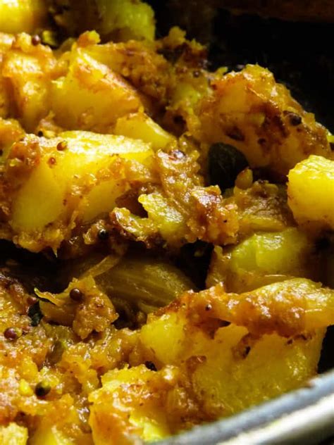 Tempered Potatoes For The Sri Lankan Potato Dish Veg Dishes Curry
