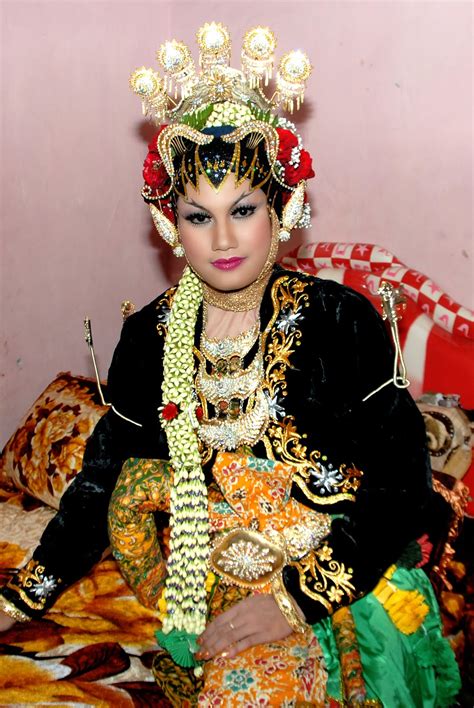 Maybe you would like to learn more about one of these? SANGGAR PAES RATU: CONTOH FOTO PENGANTIN