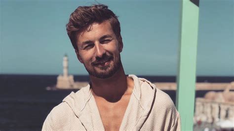 Nicolas puschmann steht seit 2019 in der öffentlichkeit. Nicolas Puschmann tanzt bei "Let's Dance" mit einem Mann | Promiflash.de