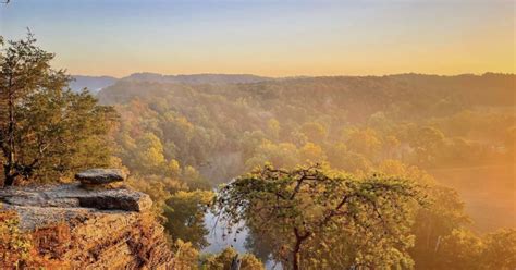 Best Places Near Nashville To Enjoy Fall Foliage