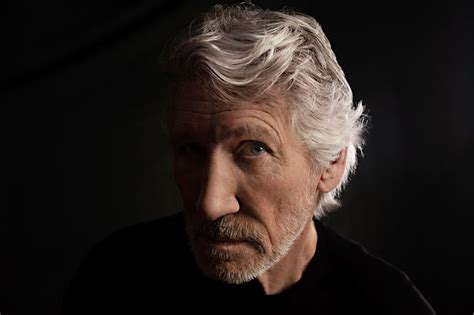 He solidified himself as one. Pink Floyd's Roger Waters Gets Political With the ...