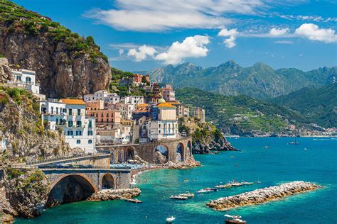 City Break Pe Coasta Amalfi Doar 112 Euro Zbor Si Cazare 3 Nopti