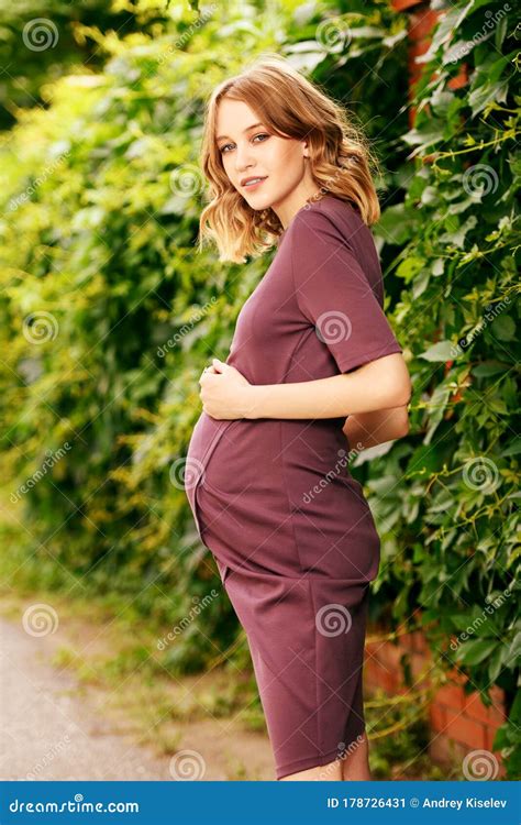 Pretty Pregnant Woman Stock Image Image Of Holiday 178726431