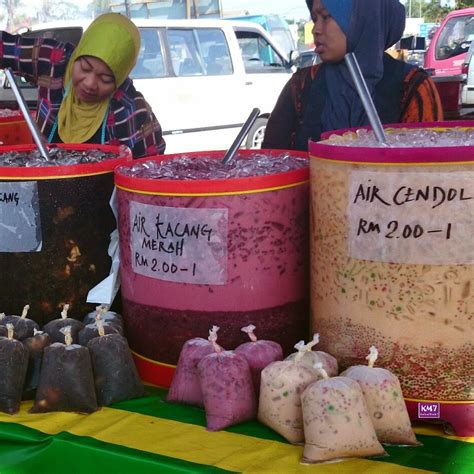 Kamu nunduk, itu payudara kamu diintip orang nanti. tenang mas kan ponselku ada gps. Kuih Akok Sedap Kota Bharu - Contoh Han