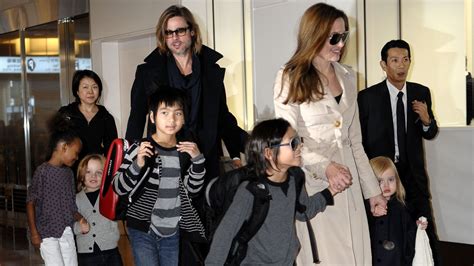 Überrascht es euch, dass angelina die hautfarben ihrer kinder so offen thematisiert? 7. Kind: Brangelina wollen noch mal adoptieren ...