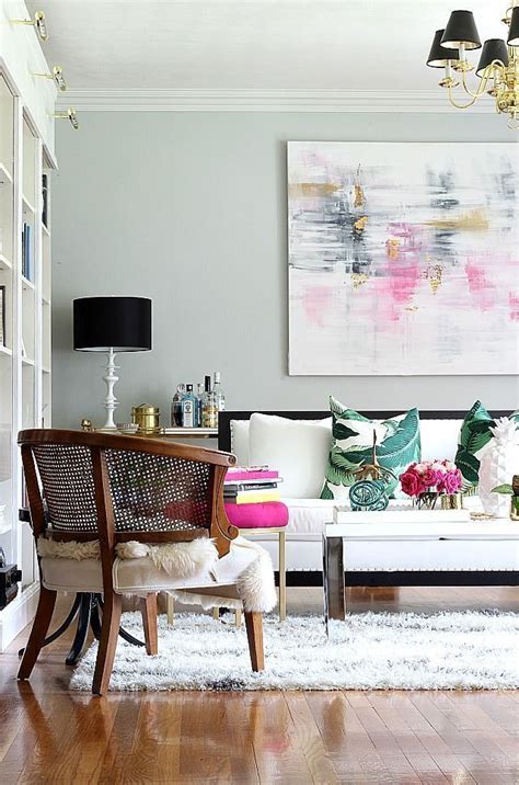 43 просмотра • 6 июл. Modern, eclectic and feminine living room with pops of ...