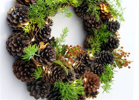 Remodelaholic Make An Easy Diy Pinecone Wreath In One Hour