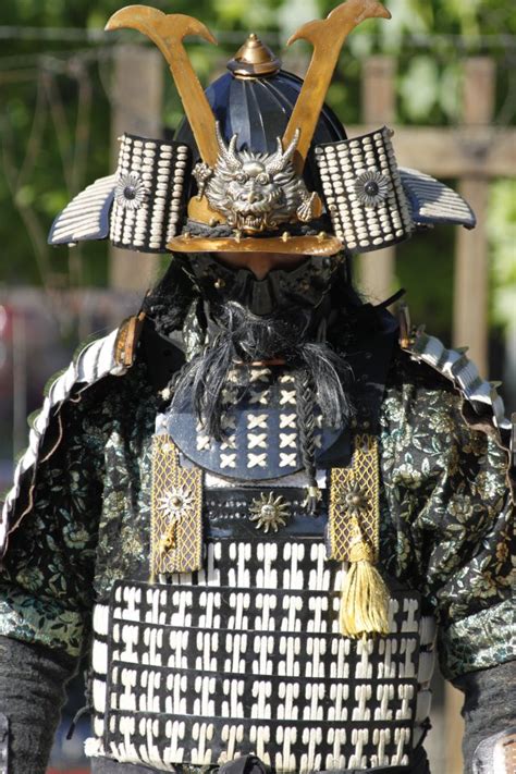 Stream tracks and playlists from samorai on your desktop or mobile device. Sensei Varze: MI YOROI, ARMADURA SAMURAI QUE VISTO EN LOS ...