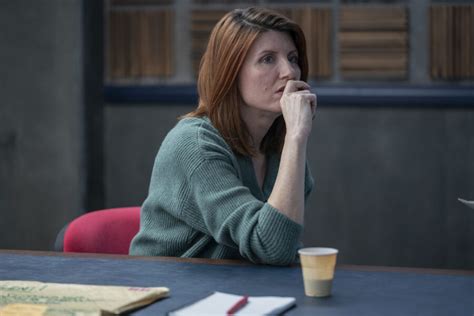 Criminal: UK Season 2 Review: A Fantastic, Confined Game ...