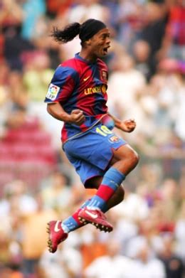 Swiss super league club fc sion are interested in signing brazil legend ronaldinho, the club's general director marco degennaro has said. Ronaldinho | Steckbrief > Biografie > Lebenslauf ...