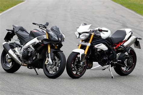 Great savings & free delivery / collection on many items. 2012 Aprilia Tuono V4R APRC - Moto.ZombDrive.COM